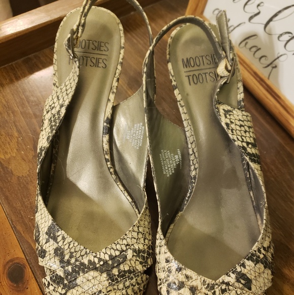 Snakeskin Heels - Picture 2 of 5